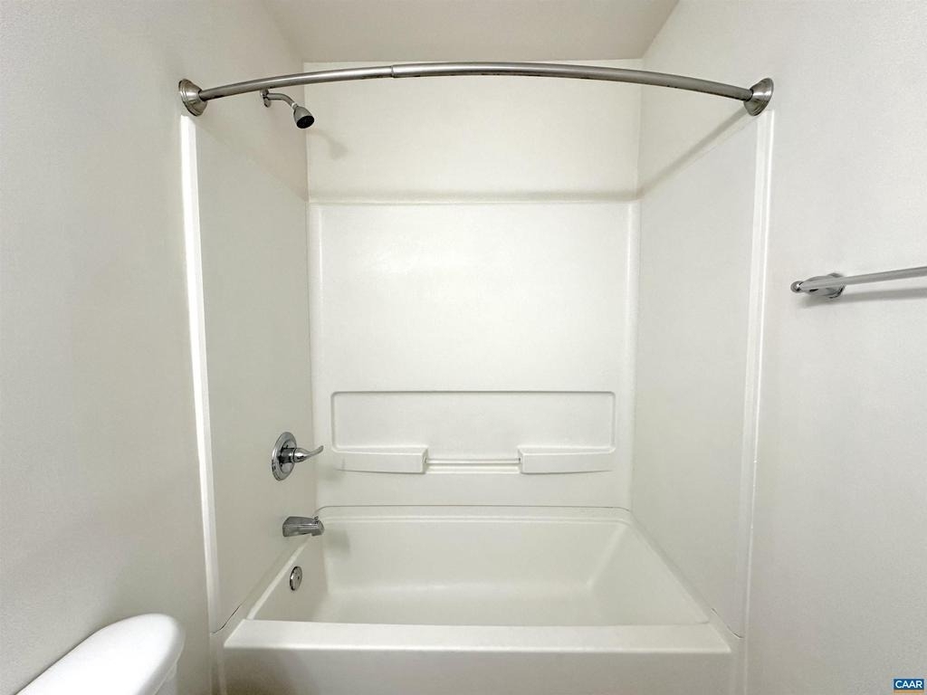 845 Fountain Ct - Photo 12