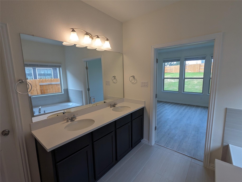 612 Silent Creek Cv - Photo 5