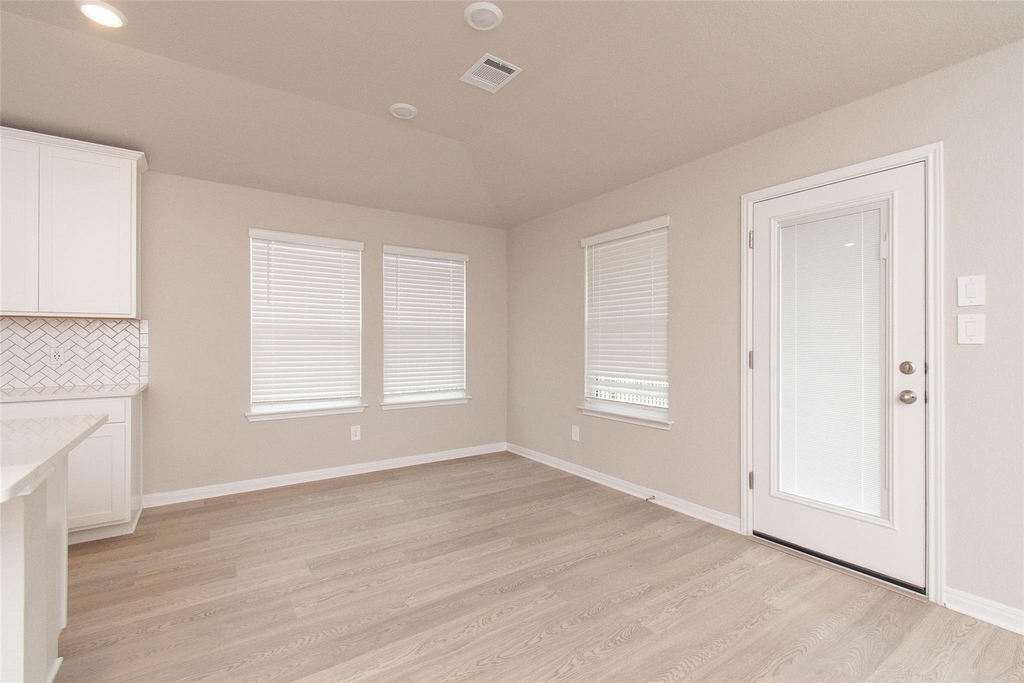 17108 Lomond Way - Photo 4