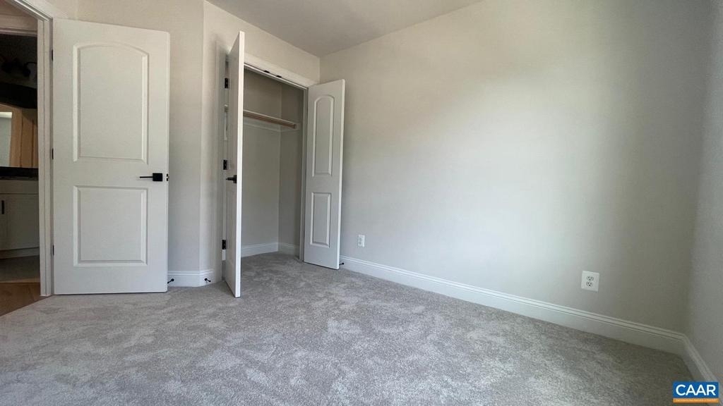 4006 Varick St - Photo 23