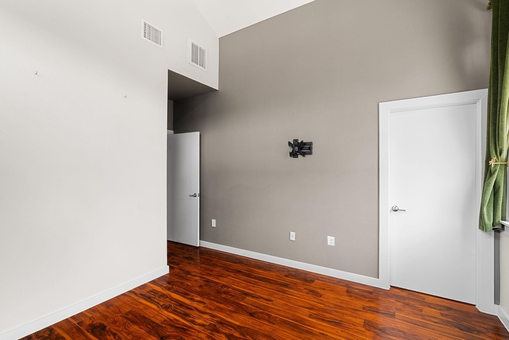 705 N Bluff Dr - Photo 16