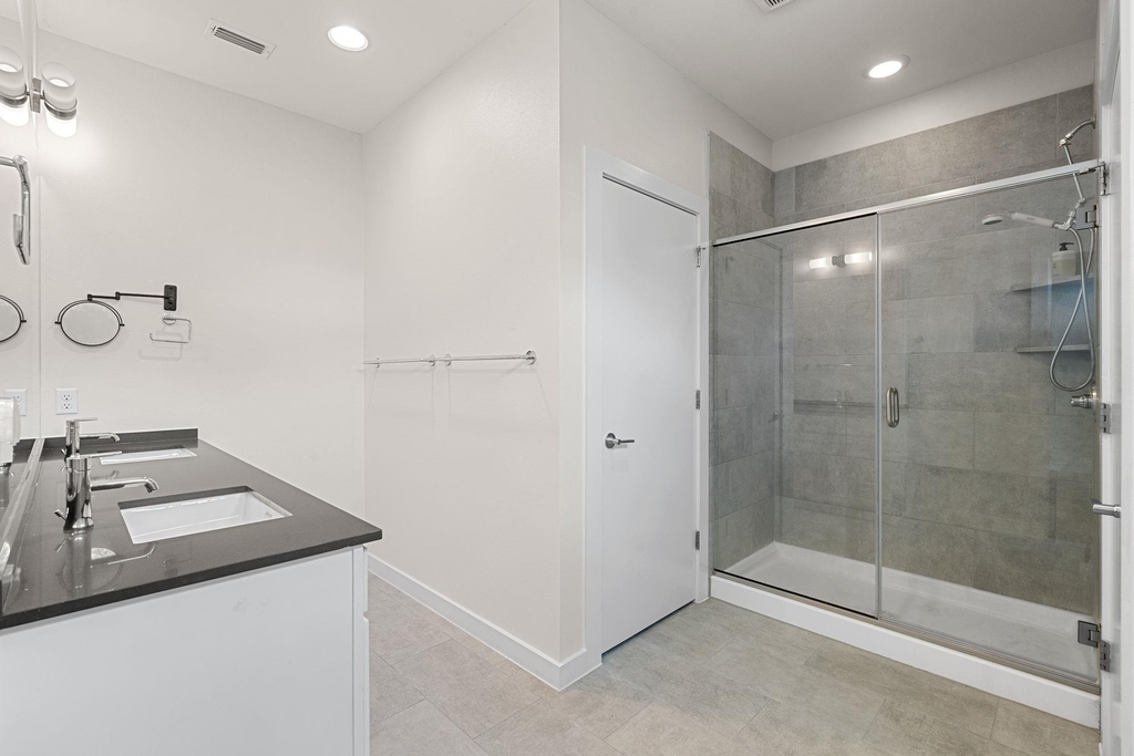 705 N Bluff Dr - Photo 21