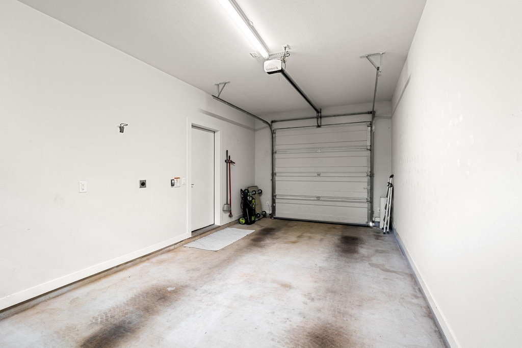 705 N Bluff Dr - Photo 13