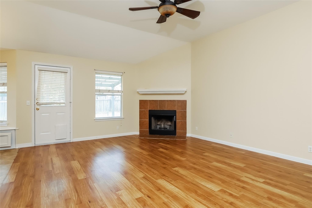 1561 Kenneys Way - Photo 5