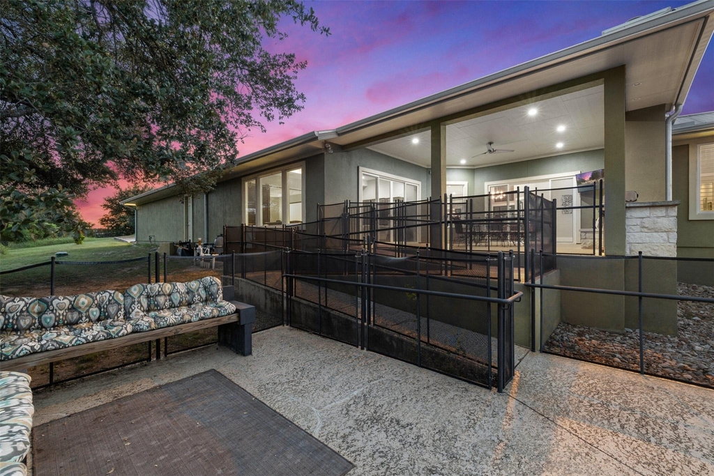 3801 Peak Lookout Dr - Photo 38