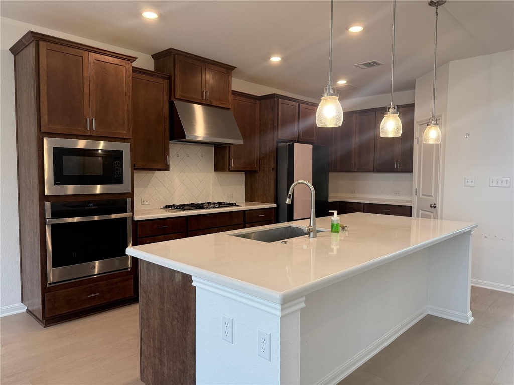 628 Leeward Pass - Photo 4