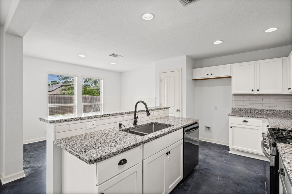 15105 Verela Dr - Photo 5