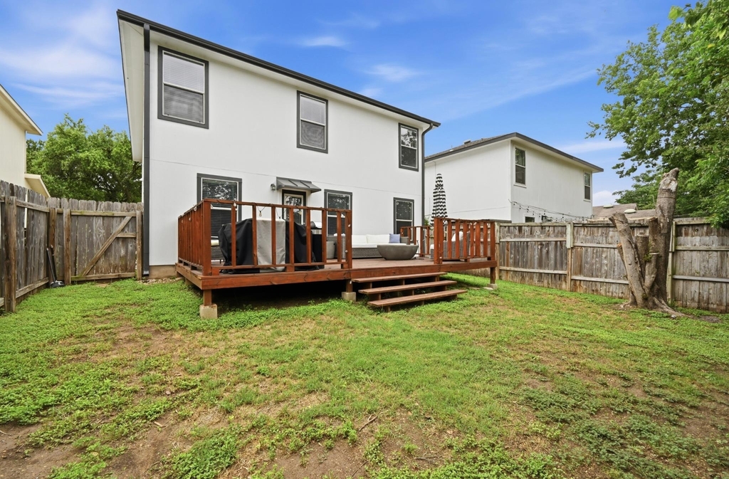 1414 Strickland Dr - Photo 25