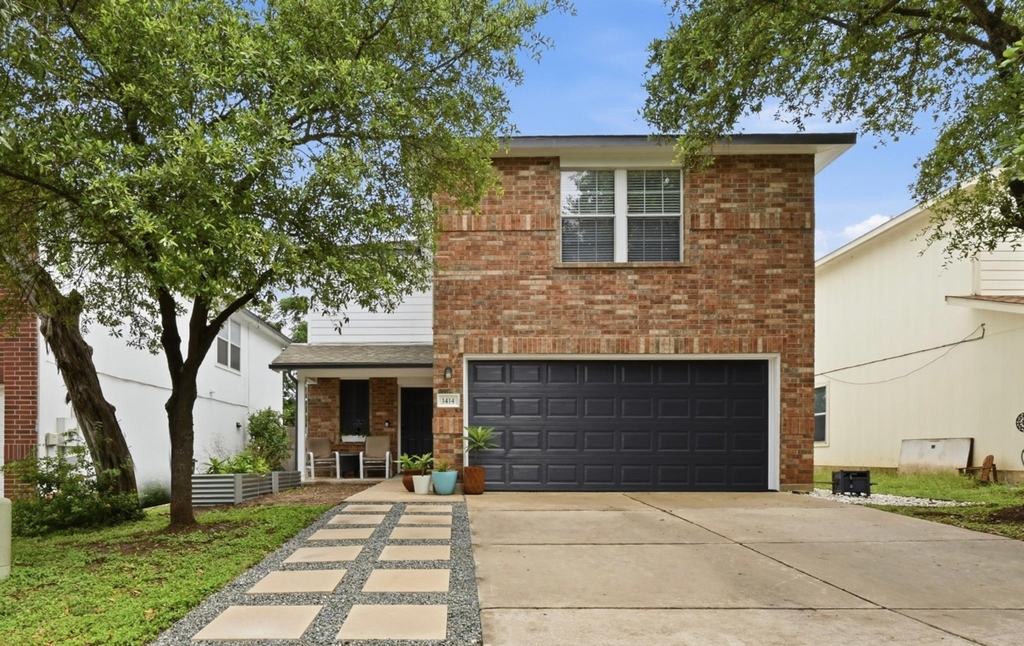 1414 Strickland Dr - Photo 0