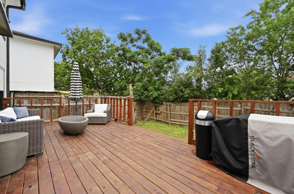 1414 Strickland Dr - Photo 21