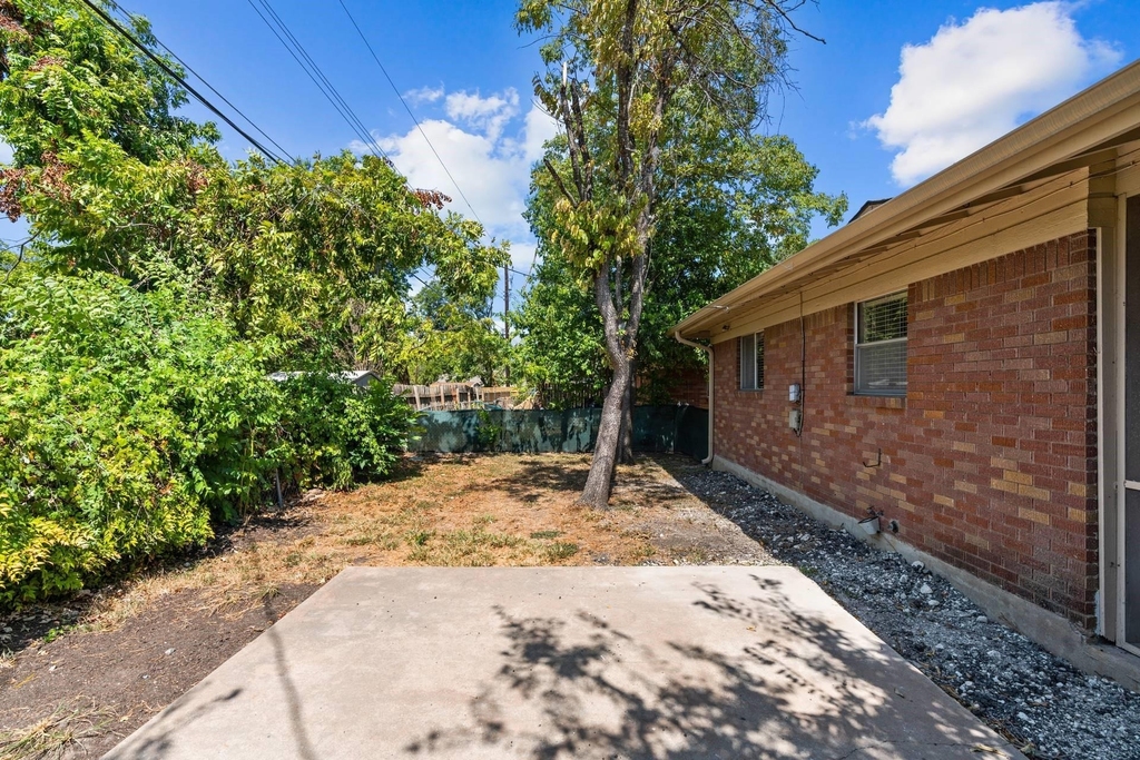2205 Lanier Dr - Photo 13