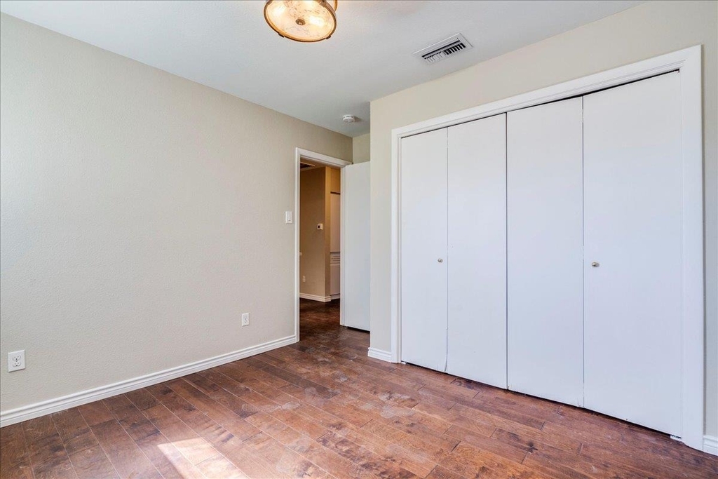 1411 Norwalk Ln - Photo 11