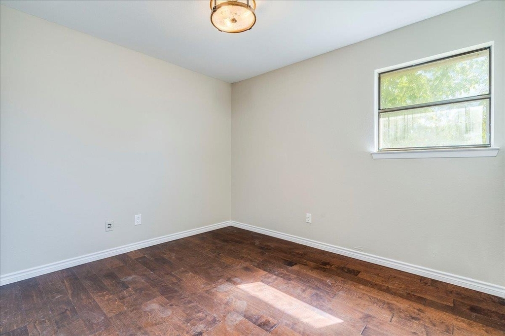 1411 Norwalk Ln - Photo 10