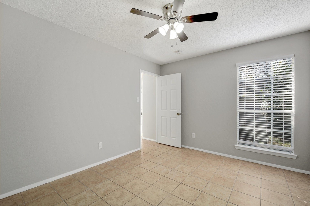12207 Alderbrook Dr - Photo 19