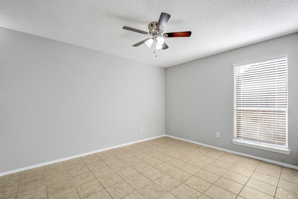 12207 Alderbrook Dr - Photo 15