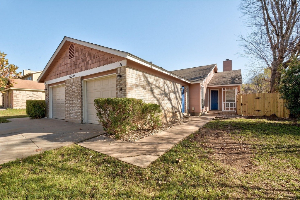 12207 Alderbrook Dr - Photo 1