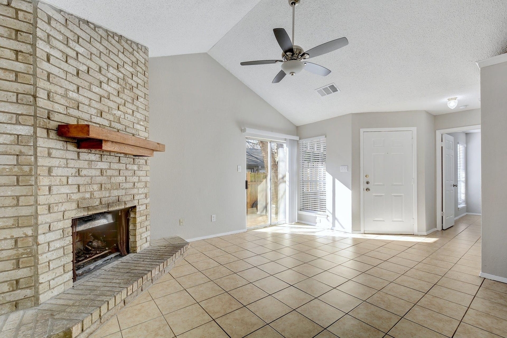 12207 Alderbrook Dr - Photo 3