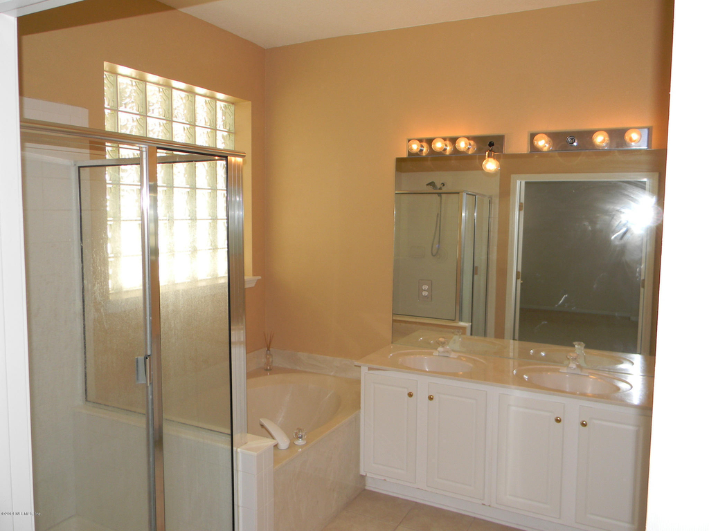 10599 Roundwood Glen Court - Photo 12