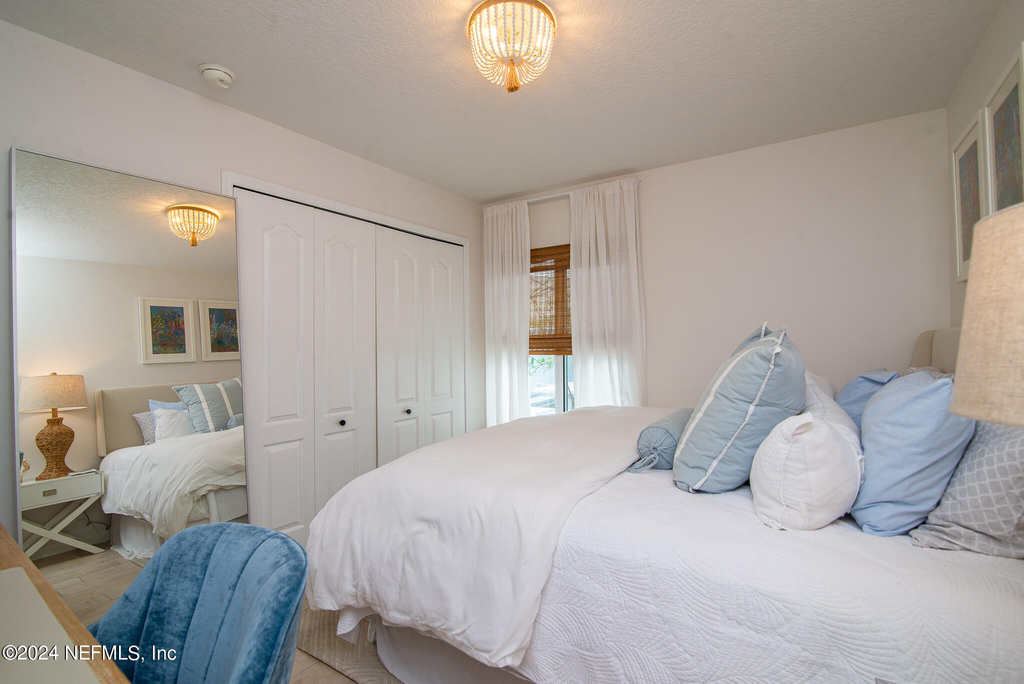 2402 Seagate Lane N - Photo 23
