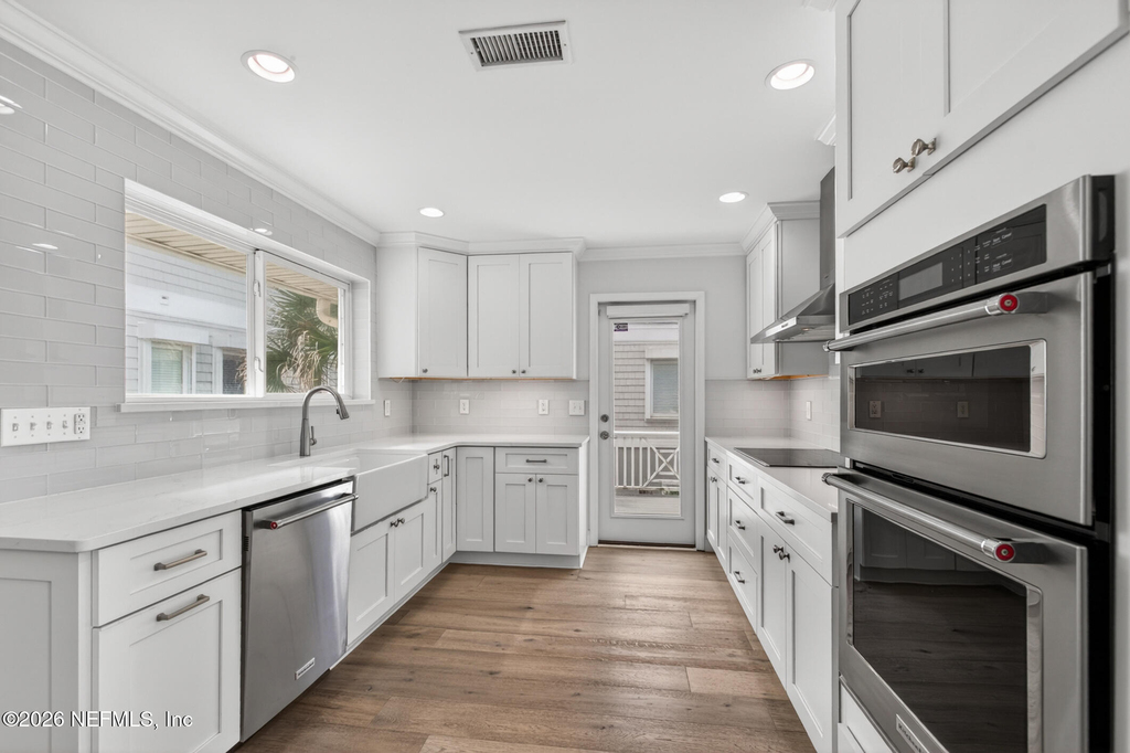 1766 Beach Avenue - Photo 18