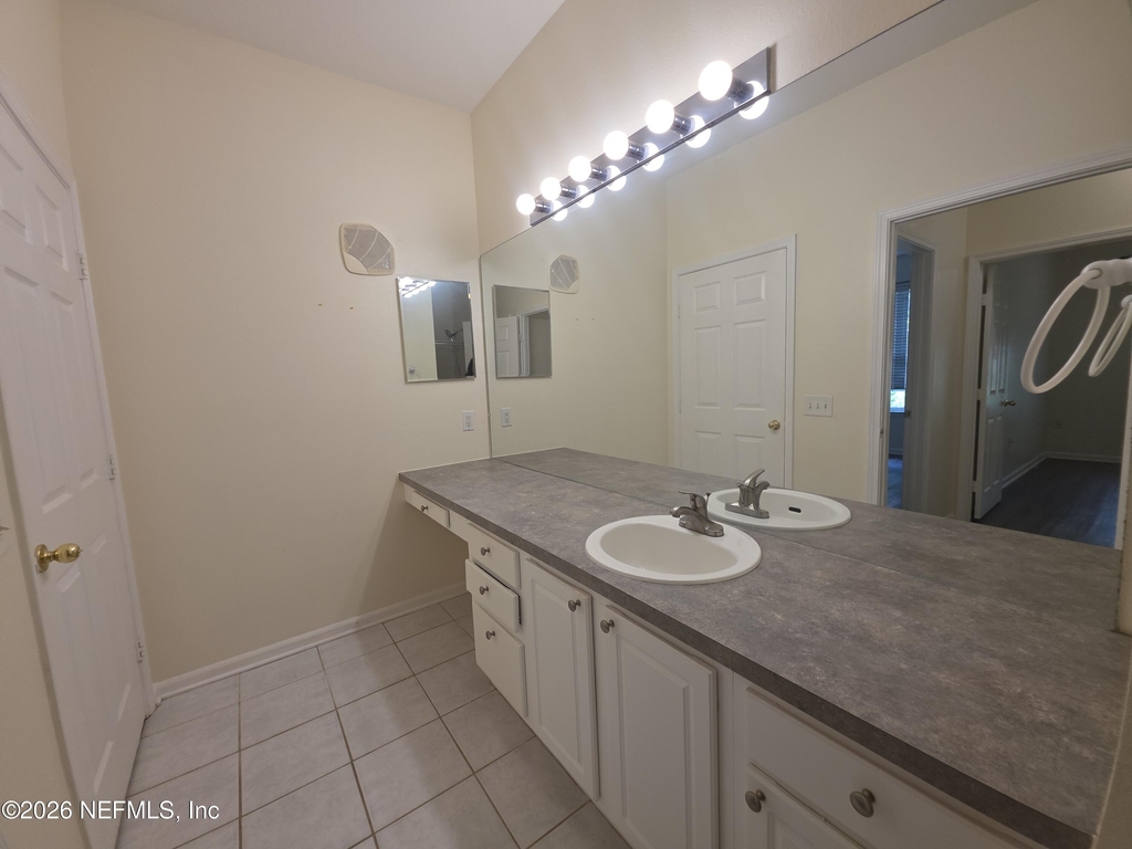 10550 Baymeadows Road - Photo 7