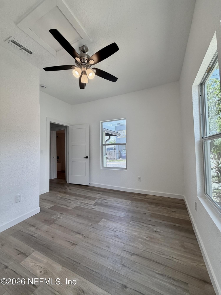 717 King Street - Photo 3