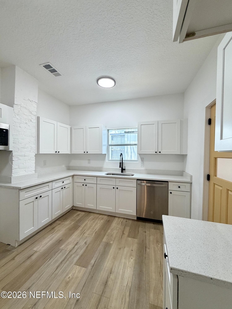717 King Street - Photo 8