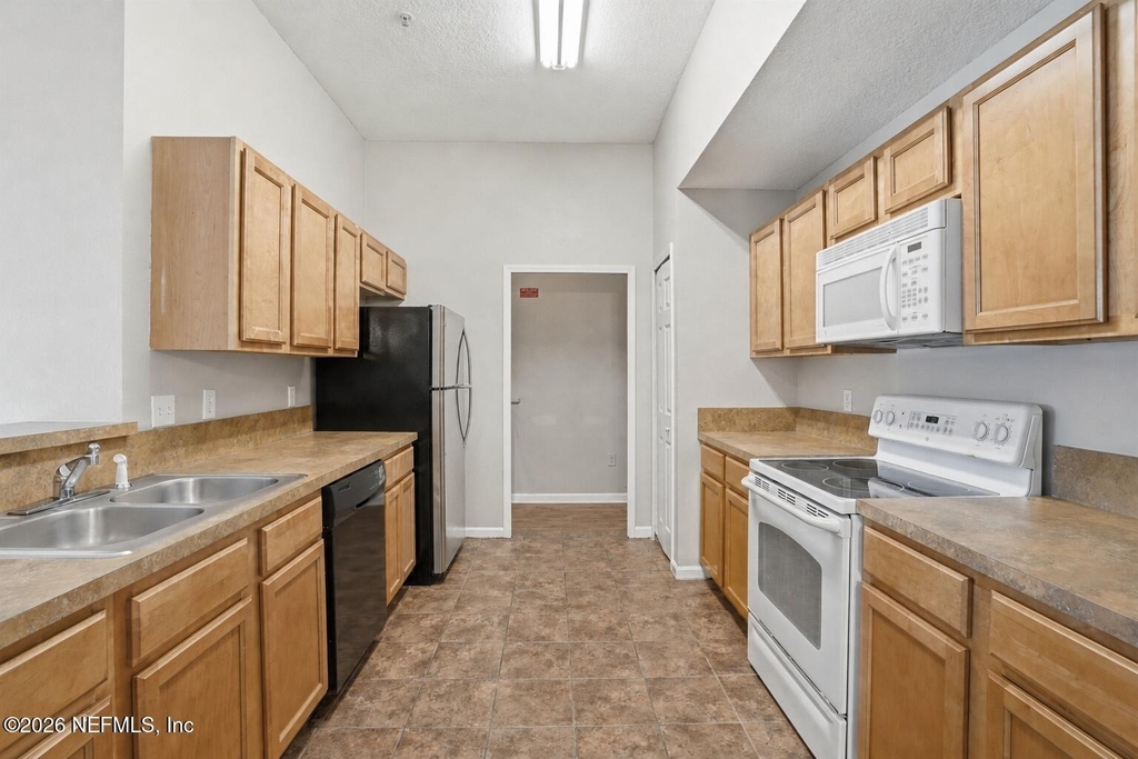 5150 Playpen Drive - Photo 7