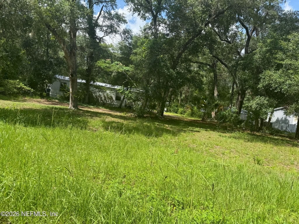 112 Cindy Avenue - Photo 0