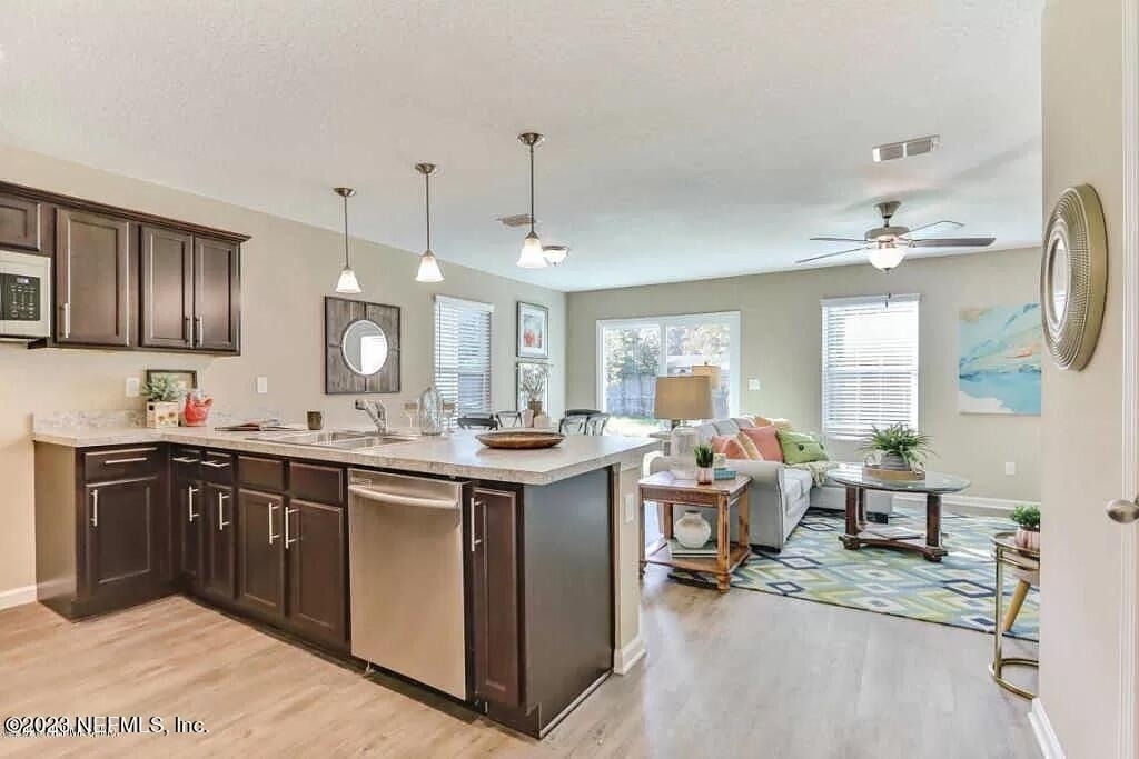 1308 Lake Shore Boulevard - Photo 8