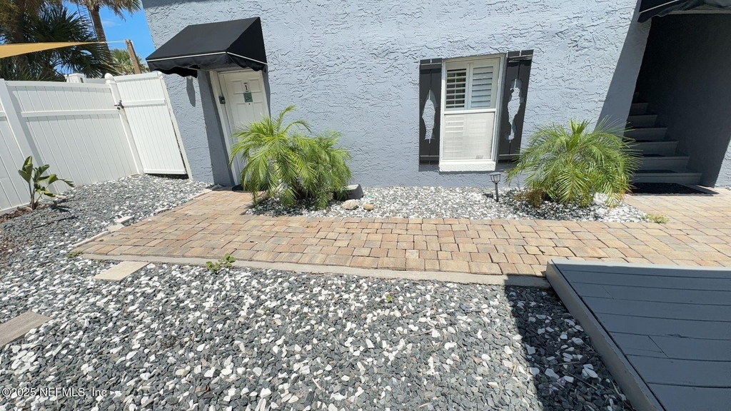 108 S 5th Street - Photo 1