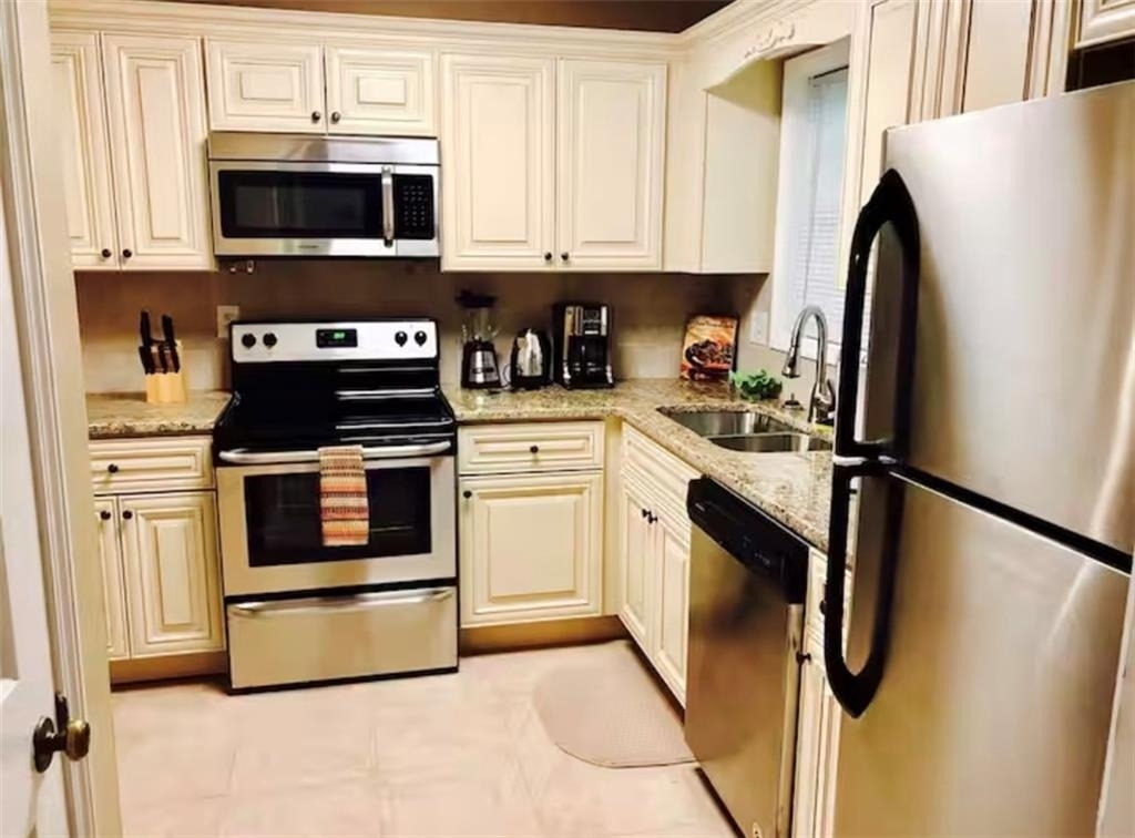 846 Park Place - Photo 16