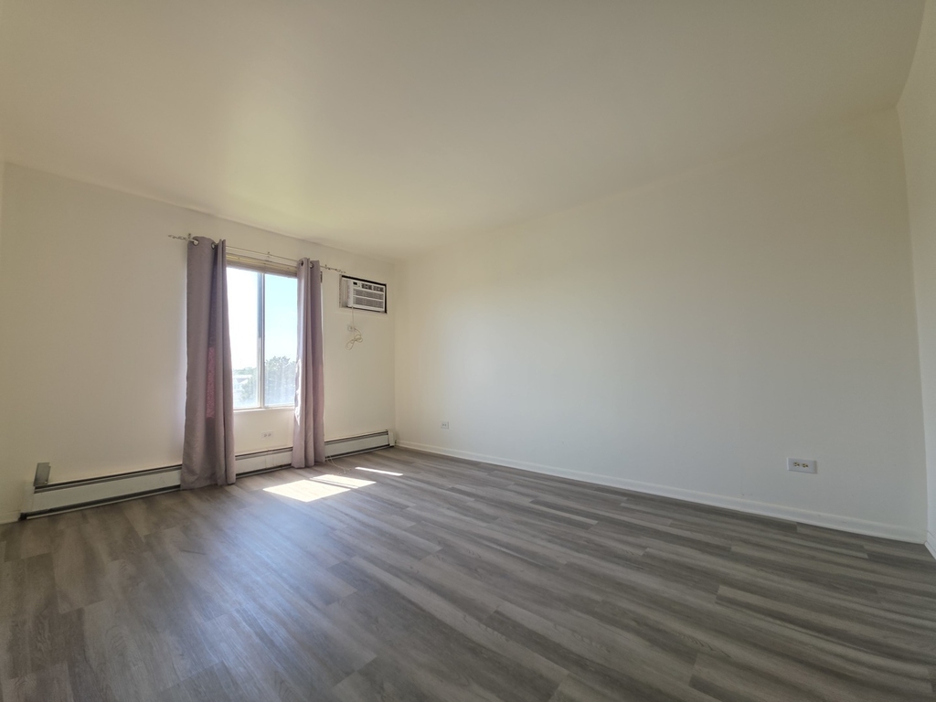 225 Gregory Street - Photo 4