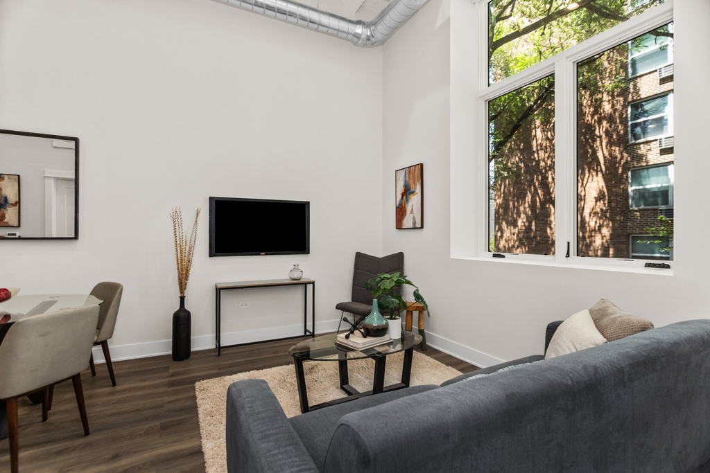 1453 Maple Avenue - Photo 4