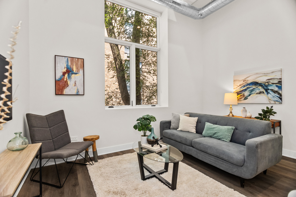 1453 Maple Avenue - Photo 3