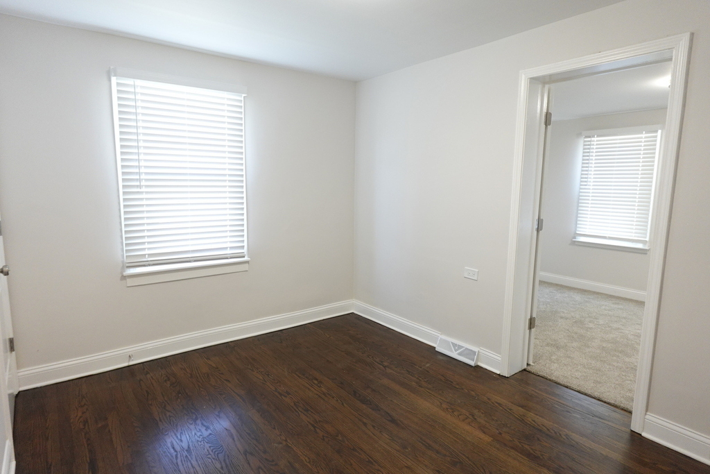 5834 W 89th Place - Photo 17
