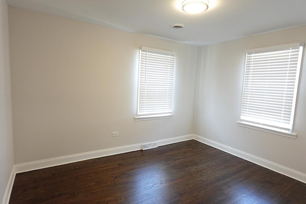 5834 W 89th Place - Photo 12