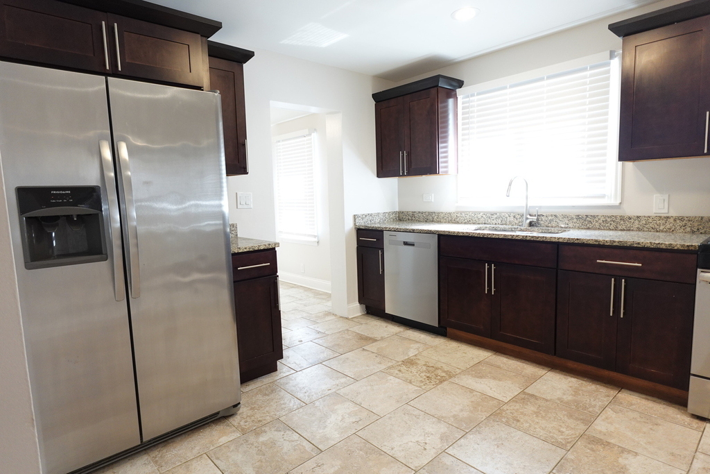 5834 W 89th Place - Photo 8