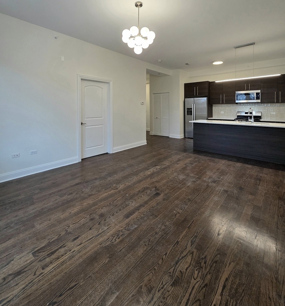 1537 N Orleans Avenue - Photo 7