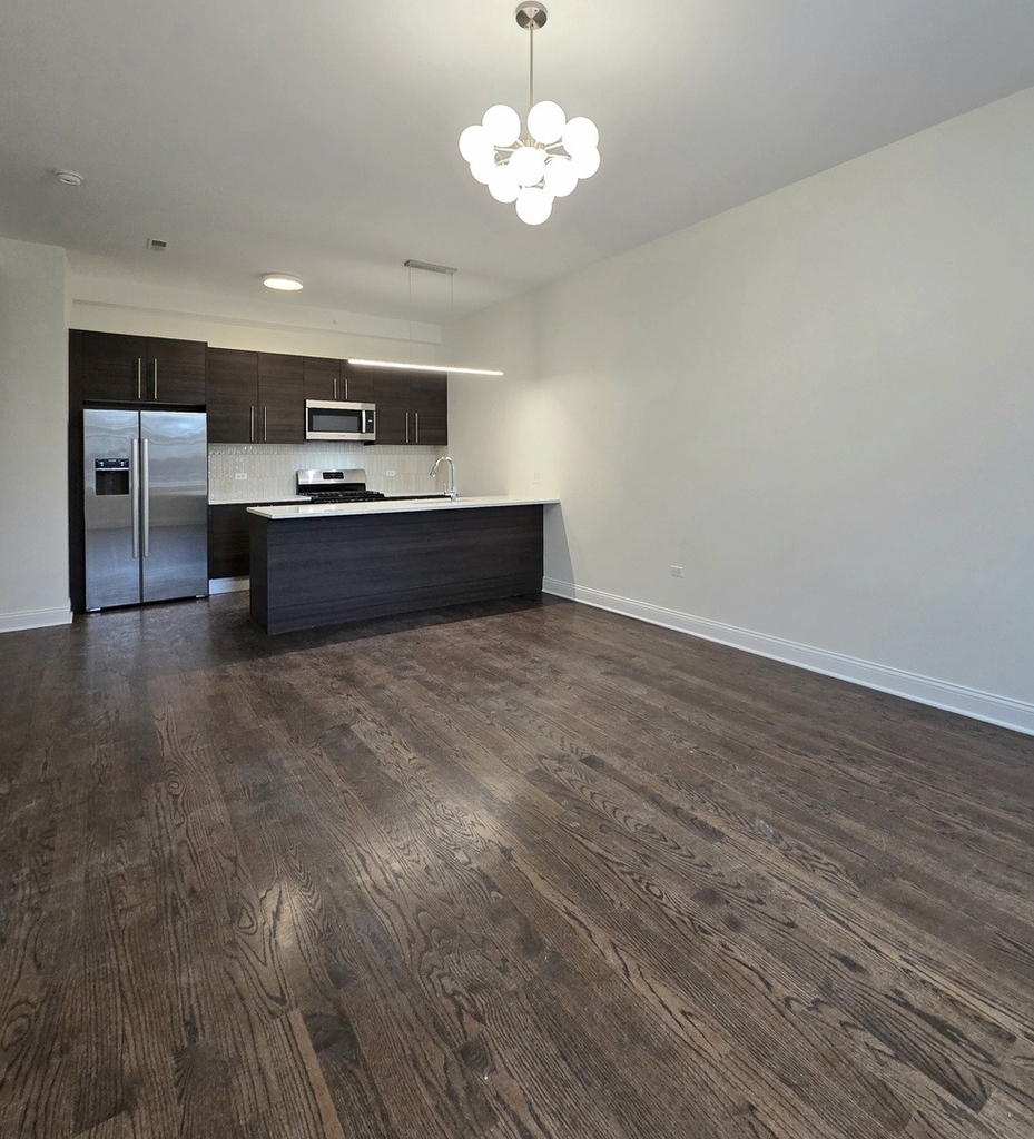 1537 N Orleans Avenue - Photo 6