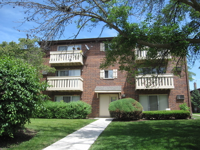 1077 Dickens Way - Photo 0