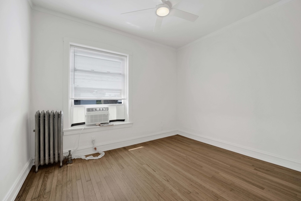 2107 W Eastwood Avenue - Photo 12