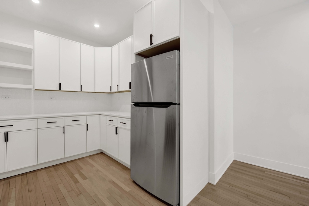 2107 W Eastwood Avenue - Photo 3