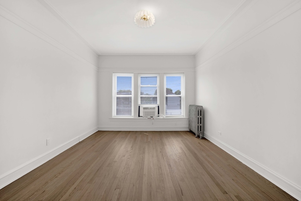 2107 W Eastwood Avenue - Photo 10