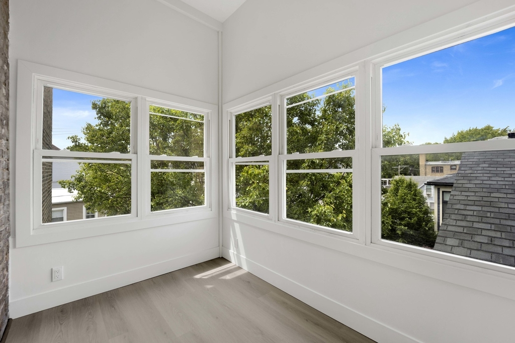 2107 W Eastwood Avenue - Photo 15