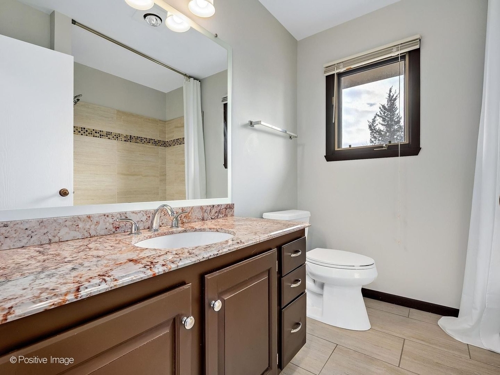 887 Braintree Lane - Photo 19