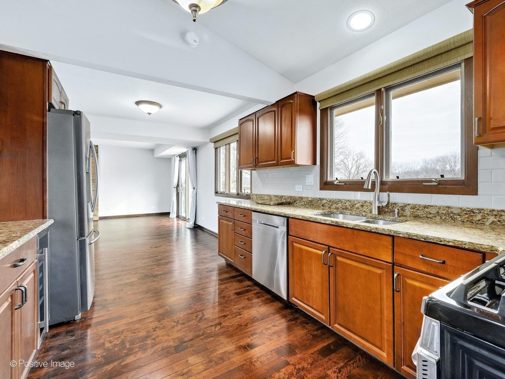 887 Braintree Lane - Photo 9