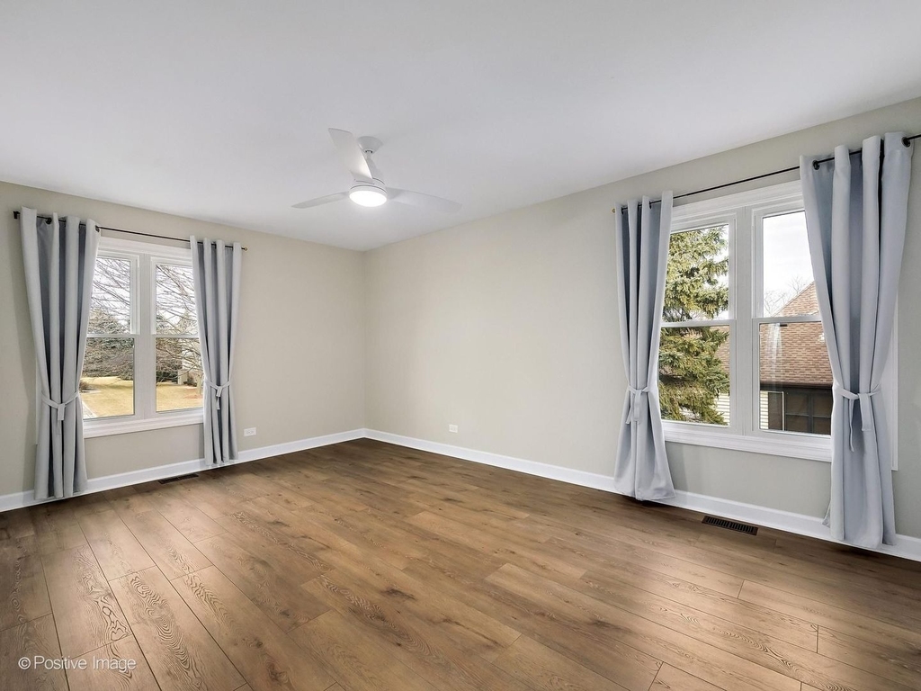 887 Braintree Lane - Photo 17