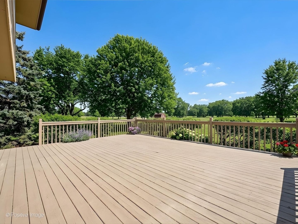 887 Braintree Lane - Photo 23