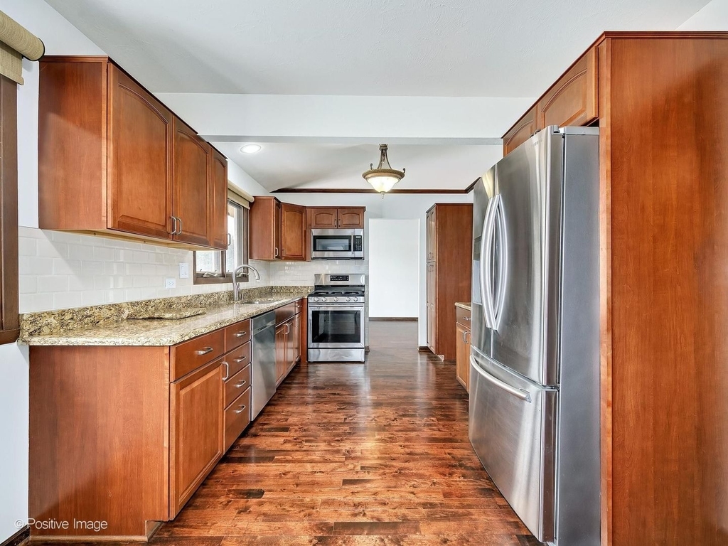 887 Braintree Lane - Photo 8